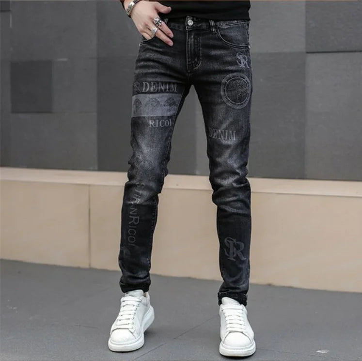 Erkekler İçin Siyah Kot Pantolon Moda Sokak İnce Baskı Kot Erkek Pantolon Sonbahar Esnek Rahat Biker Yüksek Kaliteli Erkek Giyim