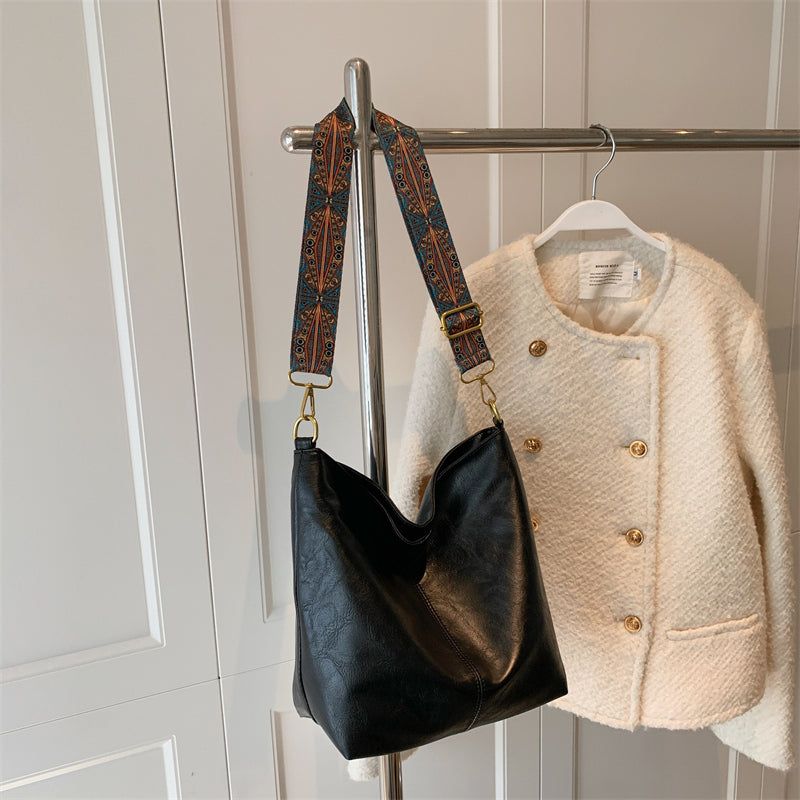 (Quality Inspectors Please Read The Review Version For Additional Comments) This Year’s Popular Bags For Women Are Large-capacity New Fashion Broadband Messenger Bags Niche Internet Celebrities Popular Tote Bags