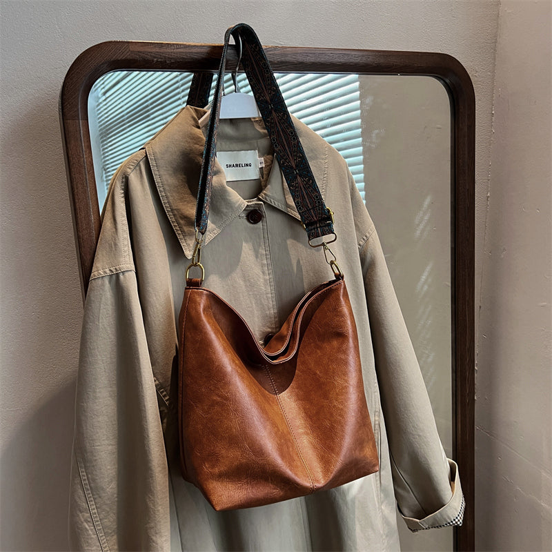 (Quality Inspectors Please Read The Review Version For Additional Comments) This Year’s Popular Bags For Women Are Large-capacity New Fashion Broadband Messenger Bags Niche Internet Celebrities Popular Tote Bags