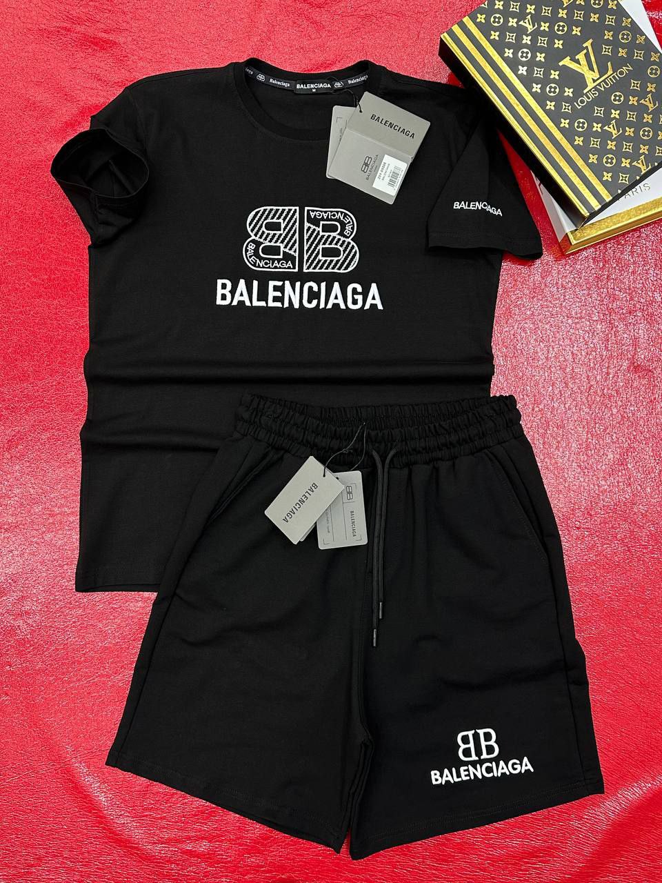BALENCIAGA