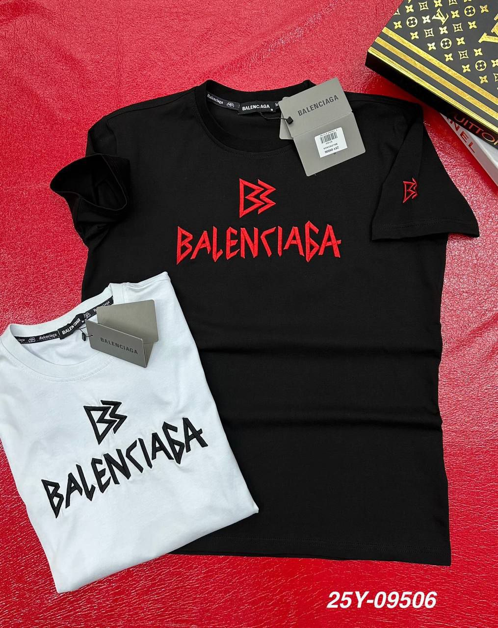 BALENCIAGA