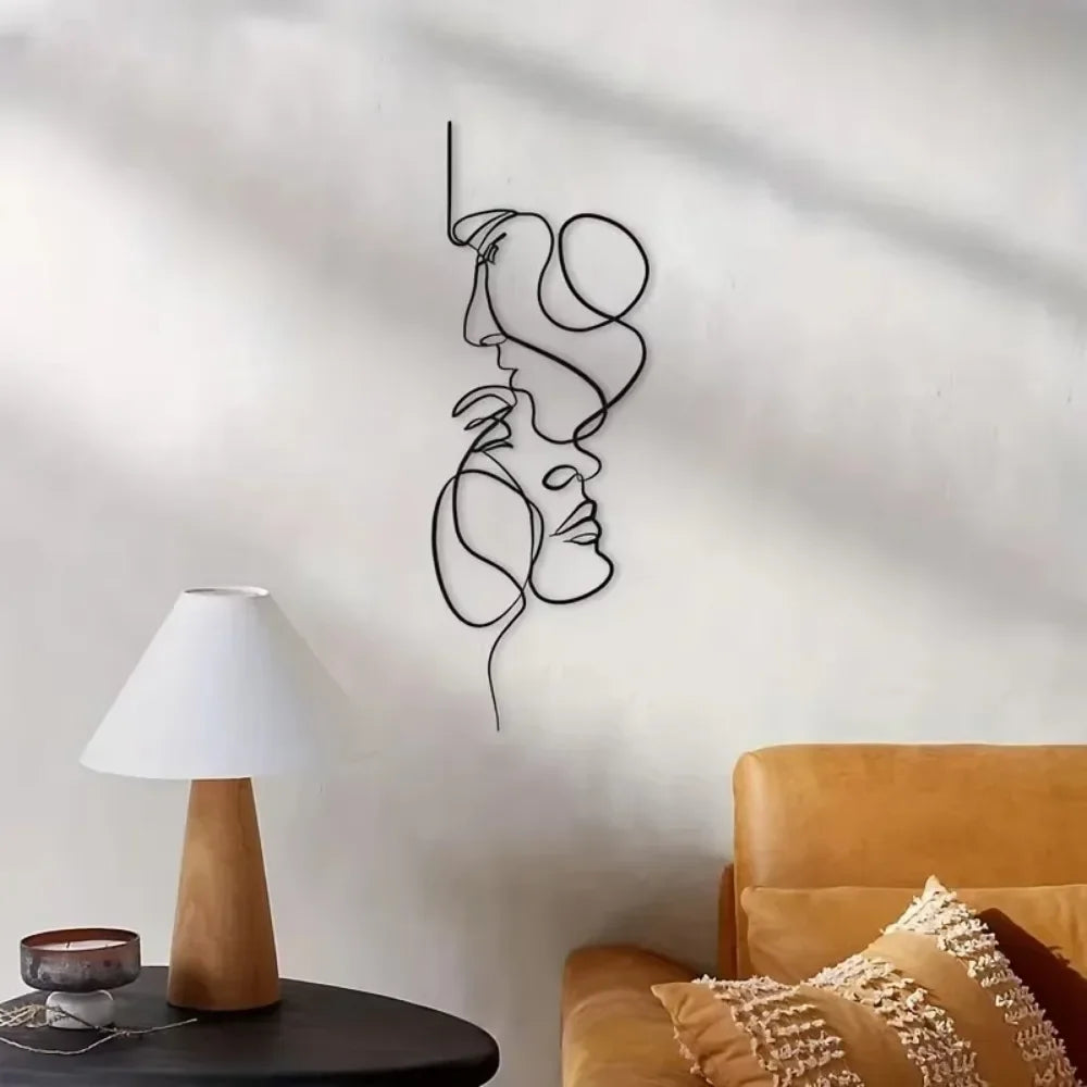 Décoration murale en métal avec lignes faciales : sculpture murale abstraite en fer pour une décoration murale moderne et noire