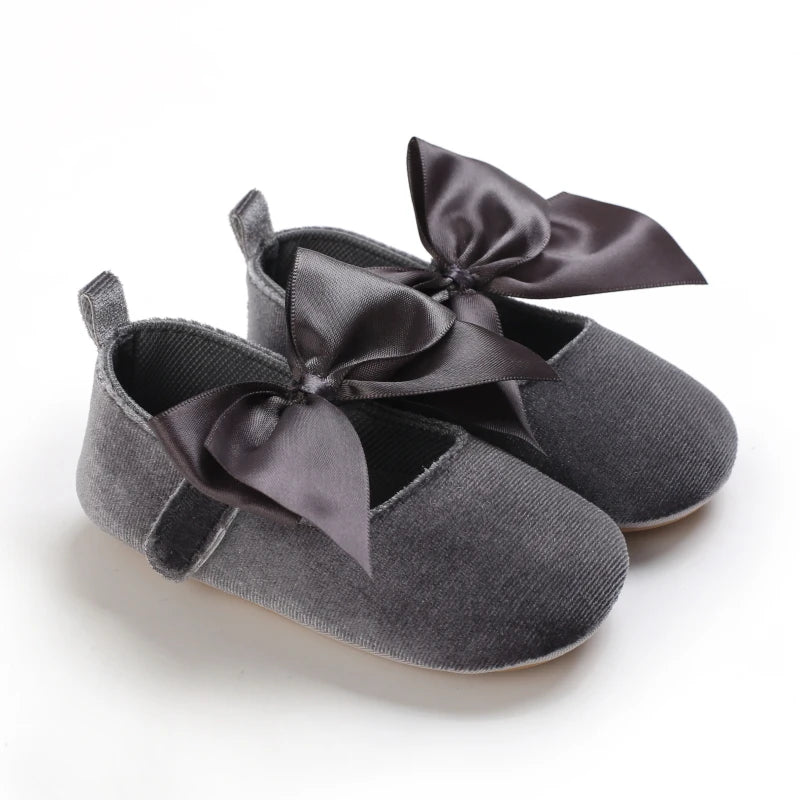Spring and Autumn Newborn Flannelette Princess Shoes Baby Girls Bow Flat Shoes Toddler Baby Soft Rubber Sole First Walking Shoes