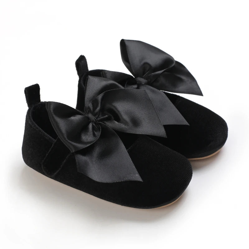 Spring and Autumn Newborn Flannelette Princess Shoes Baby Girls Bow Flat Shoes Toddler Baby Soft Rubber Sole First Walking Shoes