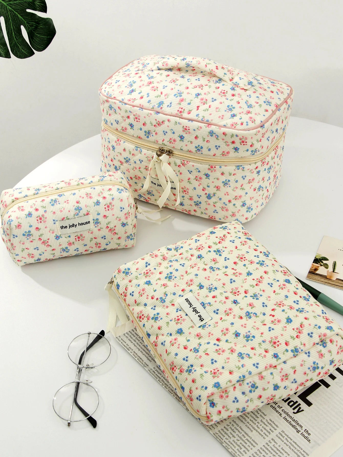 1pc/set Corduroy Quilted Makeup Bag, Floral Makeup Bag, Makeup Toiletries Storage Bag, Fashion Portable Makeup Bag