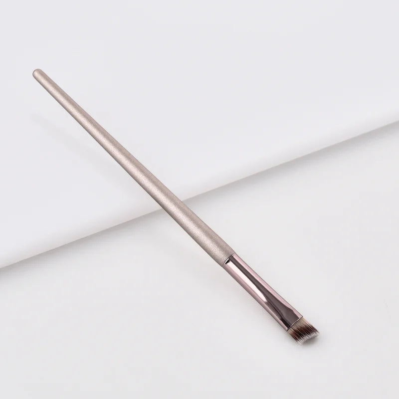 Professional Makeup Brushes for Women Cosmetic Face Basic Foundation Blush Eyeshadow Concealer Powder Make Up Cilios Brush Set