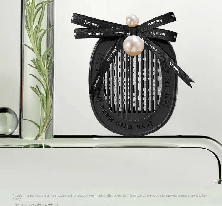 Car Aromatherapy Long Lasting Fragrance Car Perfume Interior High-end Decoration Home Bedroom Wardrobe Fragrance Pendant Perfume