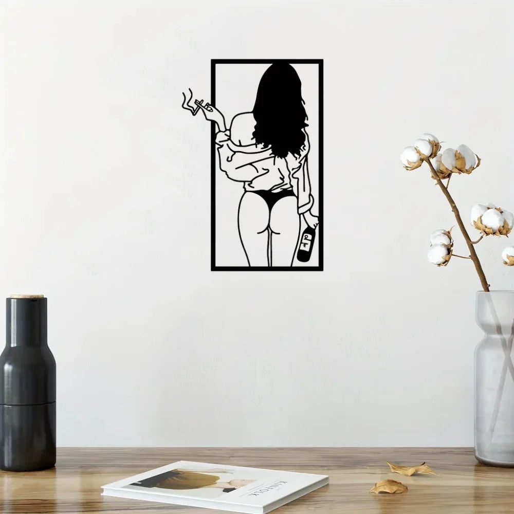 Décoration murale sophistiquée en métal, pièce unique – Art abstrait féminin au trait unique | Femme moderne avec cigarette et bière | Décoration d'intérieur élégante