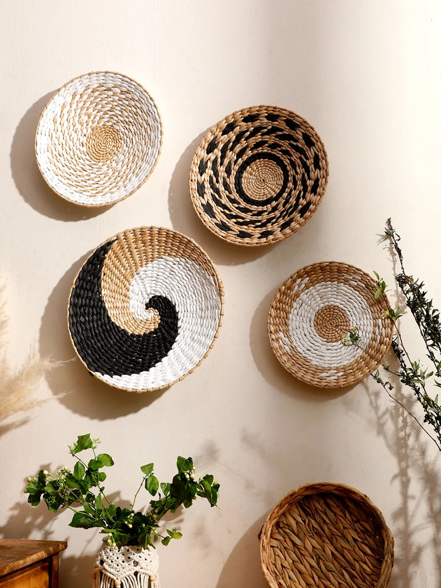 Wall Basket Decor Boho Handmade Seagrass Wall Hanging Decor Natural Basket Wall Art for Kitchen Bedroom Living Room Ornament