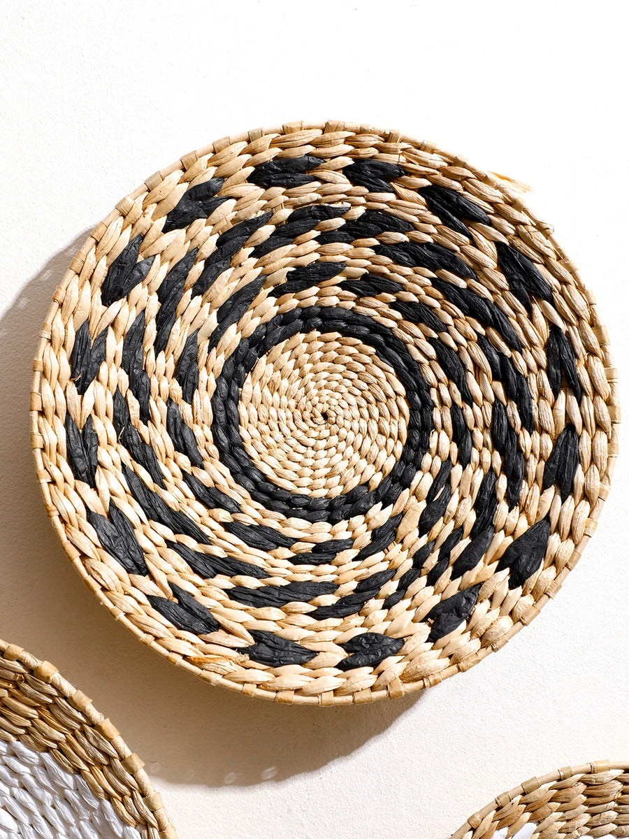 Wall Basket Decor Boho Handmade Seagrass Wall Hanging Decor Natural Basket Wall Art for Kitchen Bedroom Living Room Ornament