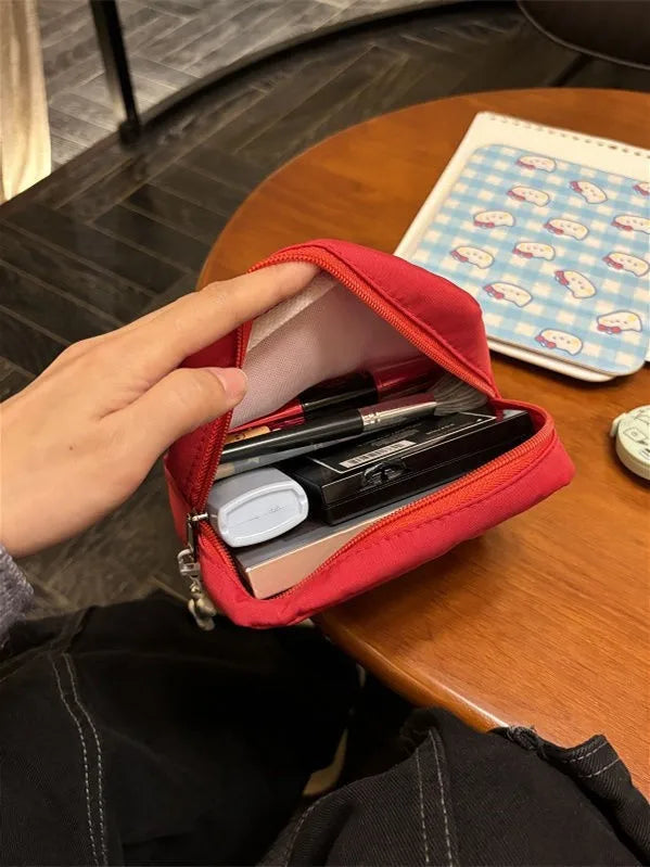Cartoon HelloKitty Small Makeup Bag Cute Girl Portable Handheld Makeup Bag Makeup Storage Bag