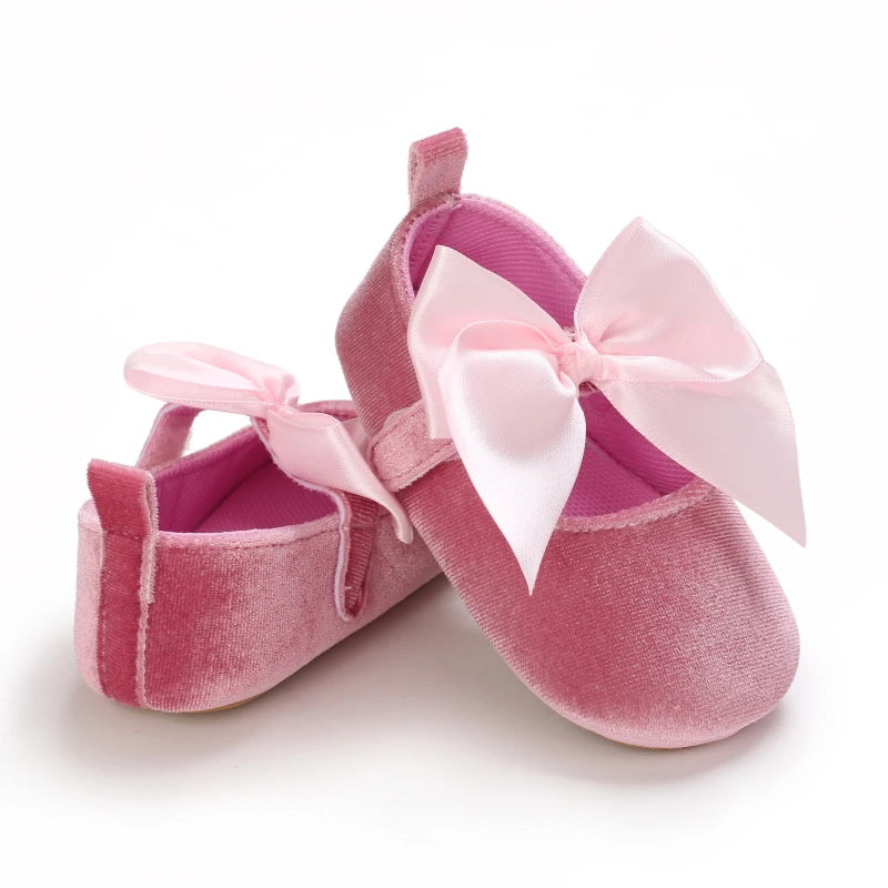 Spring and Autumn Newborn Flannelette Princess Shoes Baby Girls Bow Flat Shoes Toddler Baby Soft Rubber Sole First Walking Shoes
