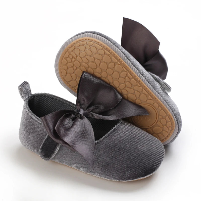 Spring and Autumn Newborn Flannelette Princess Shoes Baby Girls Bow Flat Shoes Toddler Baby Soft Rubber Sole First Walking Shoes