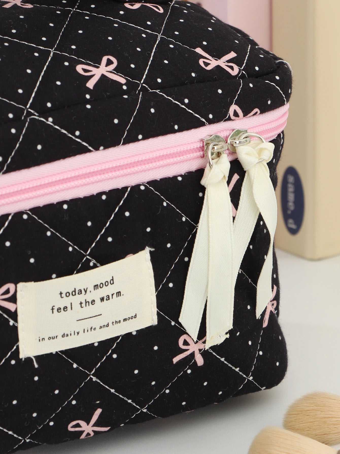 1pc/set Bow Quilted Makeup Bag, Multifunctional Portable Makeup Bag, Holiday Gift Makeup Bag, Travel Essential Makeup Bag