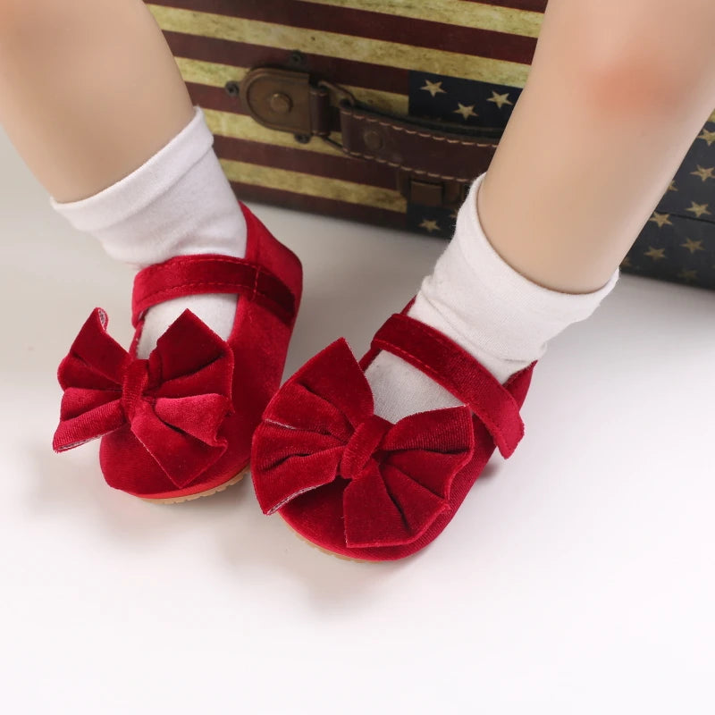 Spring and Autumn Newborn Flannelette Princess Shoes Baby Girls Bow Flat Shoes Toddler Baby Soft Rubber Sole First Walking Shoes