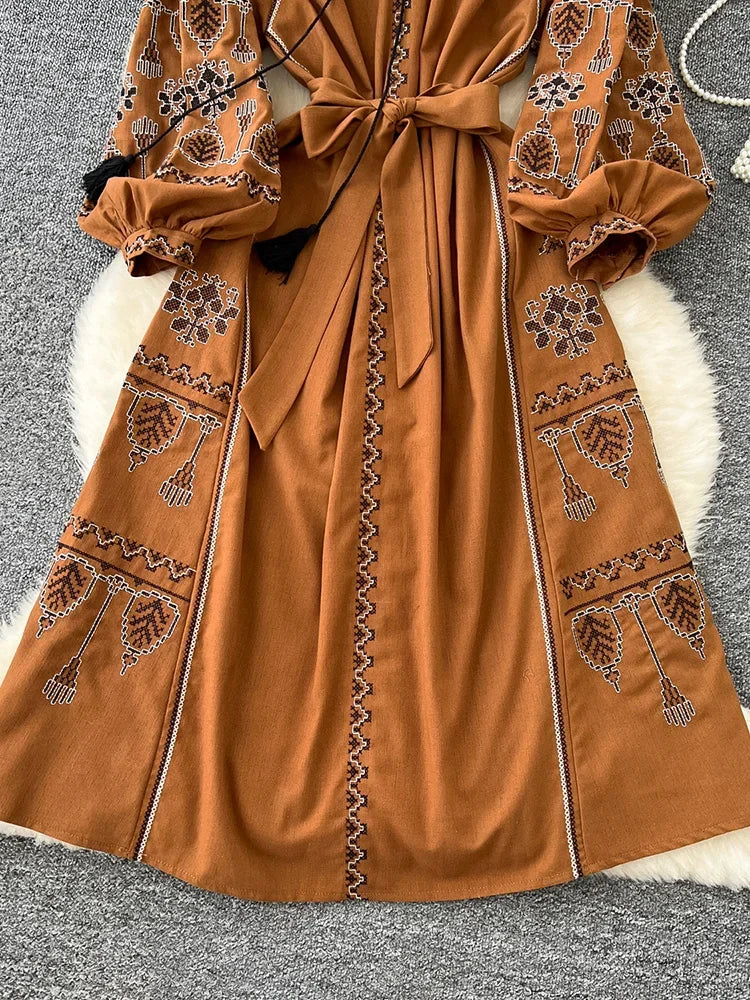 Bohemian Retro Ethnic Style Dress Women's Spring Autumn Embroidered Lace Up Lantern Sleeves Waist Cinching Long Dress A155