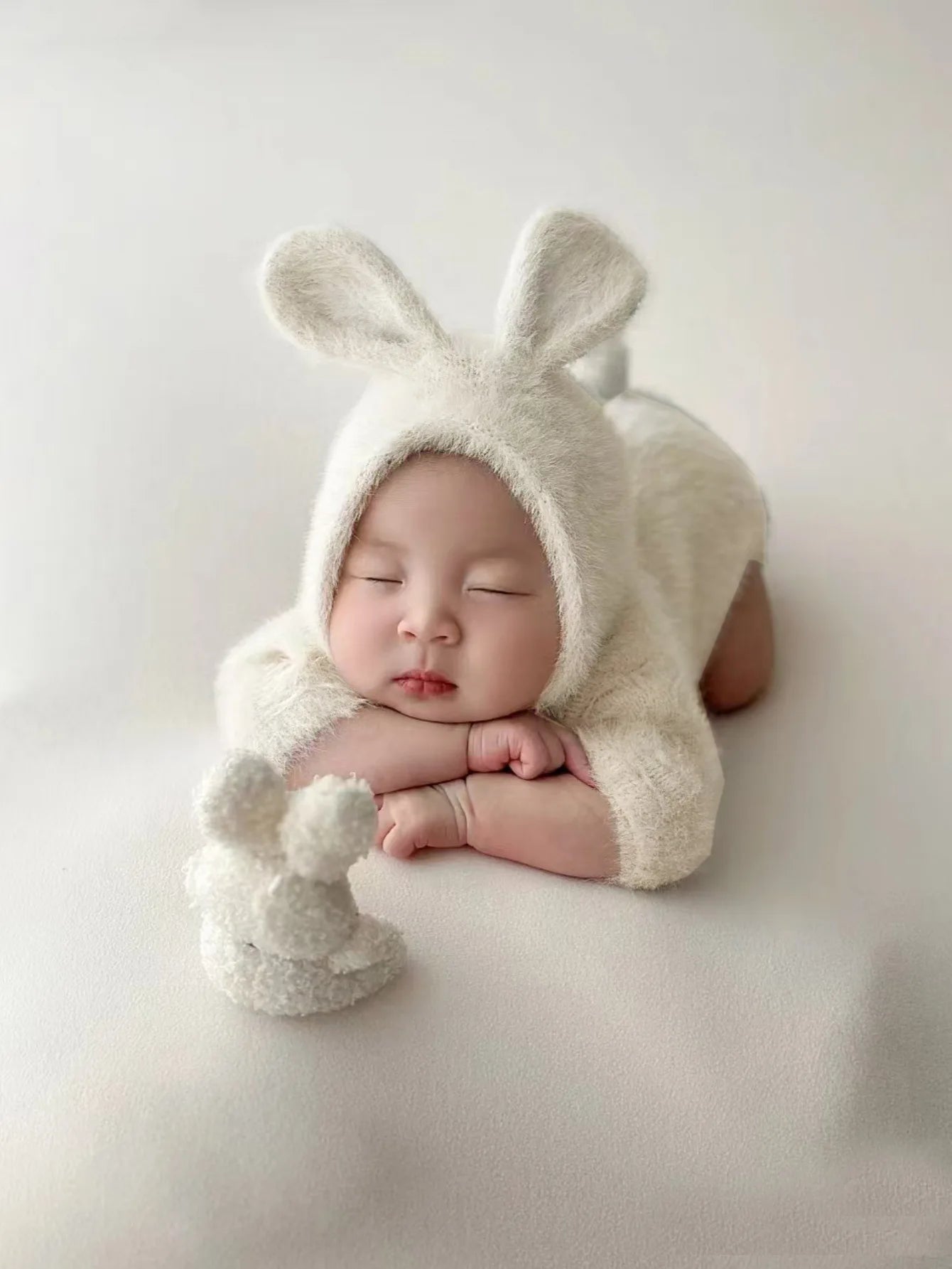 Newborn Day Photography Clothing Baby Cute Bunny Photography Clothing Set Baby Handmade Knitwear Growth Souvenir