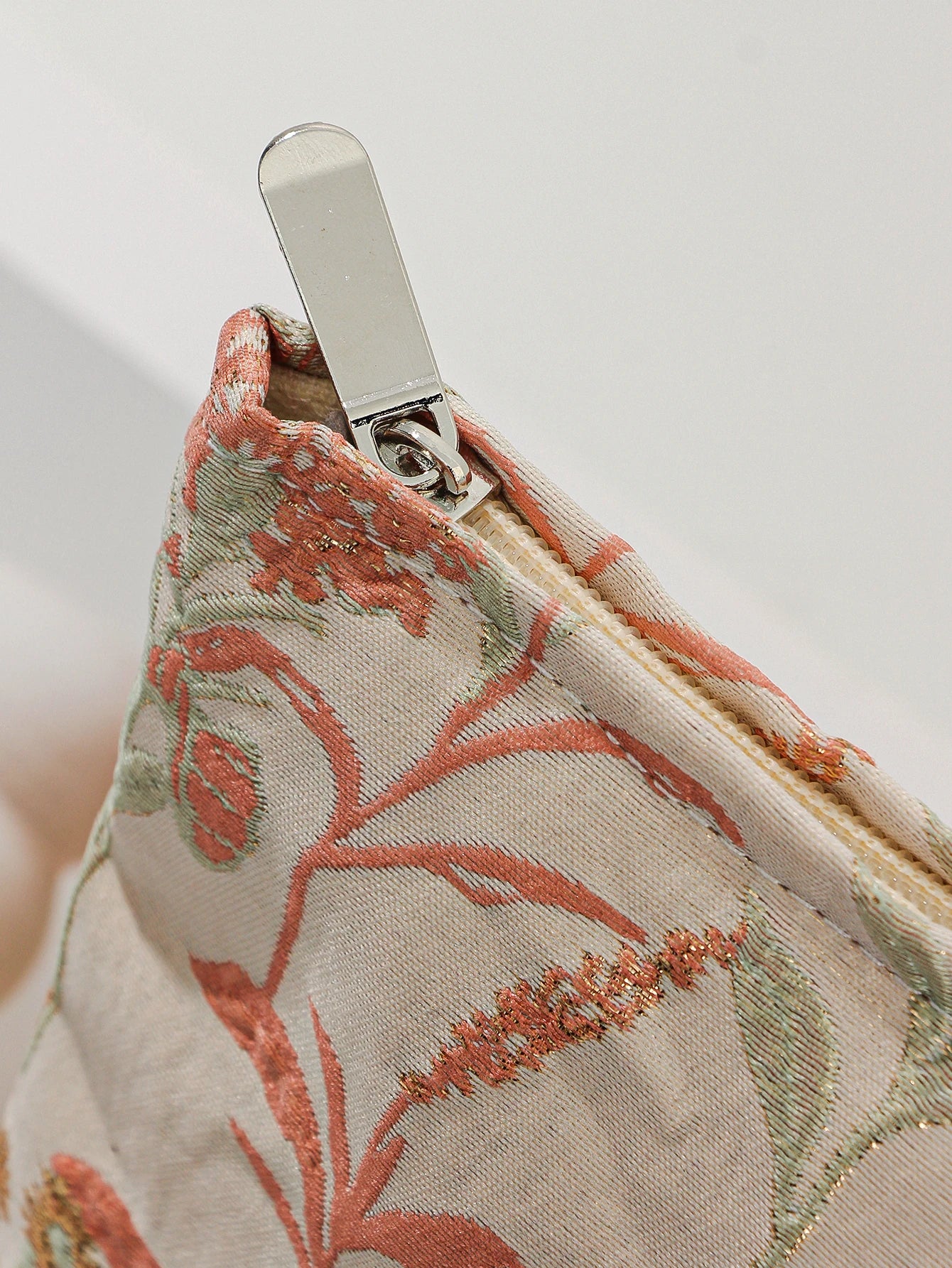 1pc/set jacquard makeup bag, cute floral makeup  bag, holiday gift clutch makeup bag, makeup storage bag