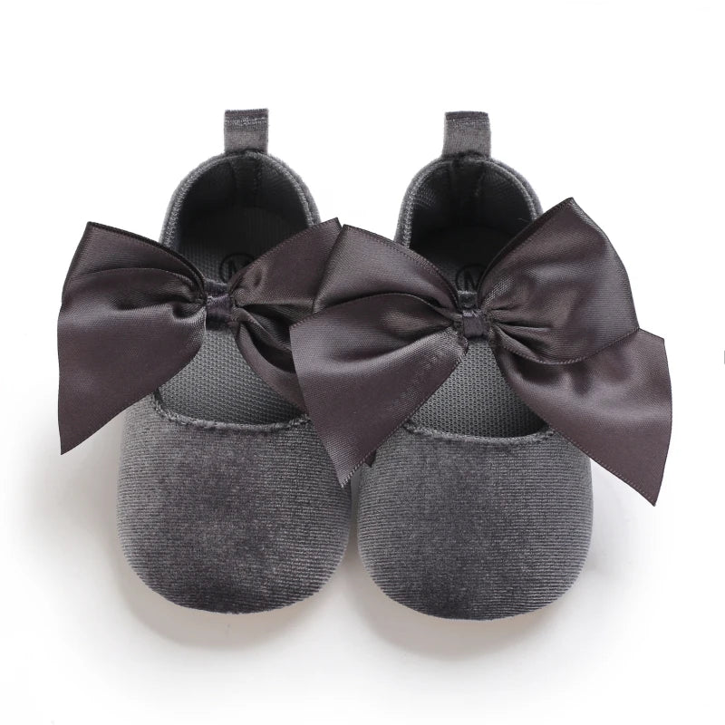 Spring and Autumn Newborn Flannelette Princess Shoes Baby Girls Bow Flat Shoes Toddler Baby Soft Rubber Sole First Walking Shoes