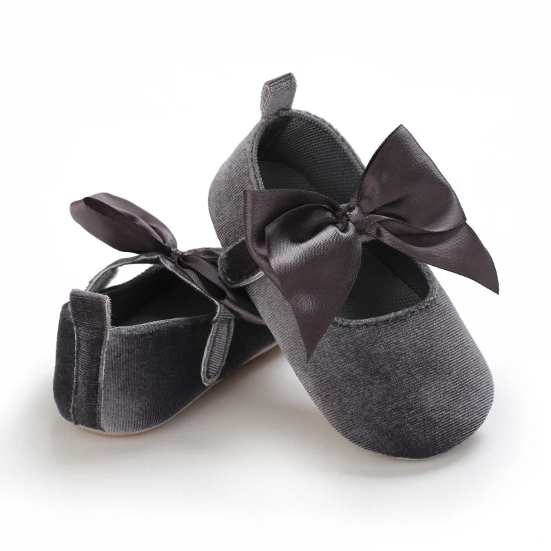 Spring and Autumn Newborn Flannelette Princess Shoes Baby Girls Bow Flat Shoes Toddler Baby Soft Rubber Sole First Walking Shoes