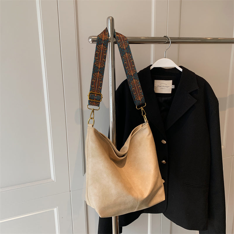 (Quality Inspectors Please Read The Review Version For Additional Comments) This Year’s Popular Bags For Women Are Large-capacity New Fashion Broadband Messenger Bags Niche Internet Celebrities Popular Tote Bags